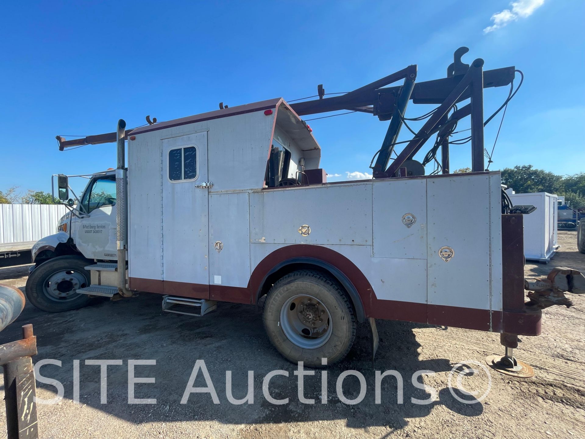 2004 Sterling Acterra S/A Wireline Truck - Image 8 of 44