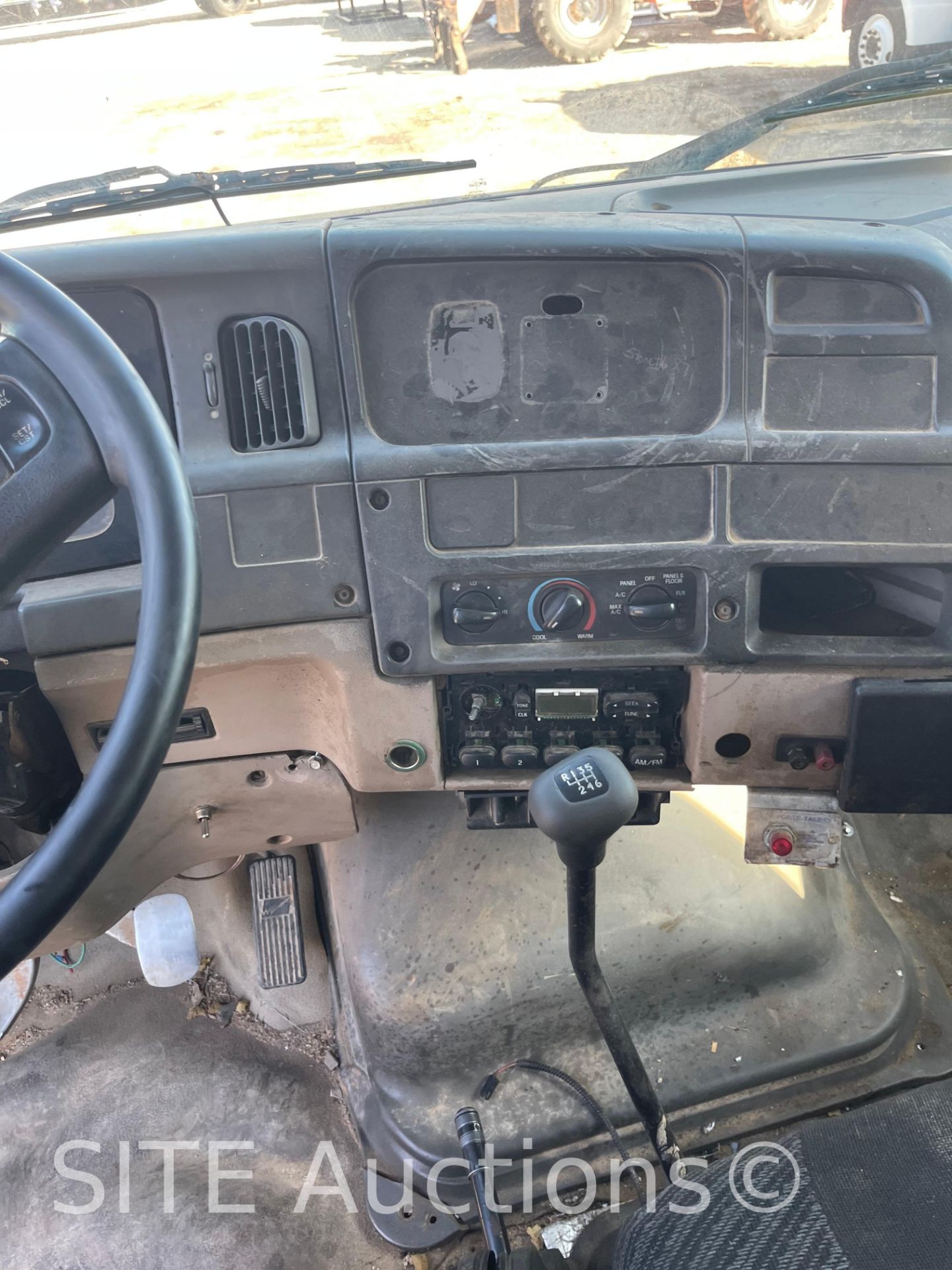 2004 Sterling Acterra S/A Wireline Truck - Image 27 of 44