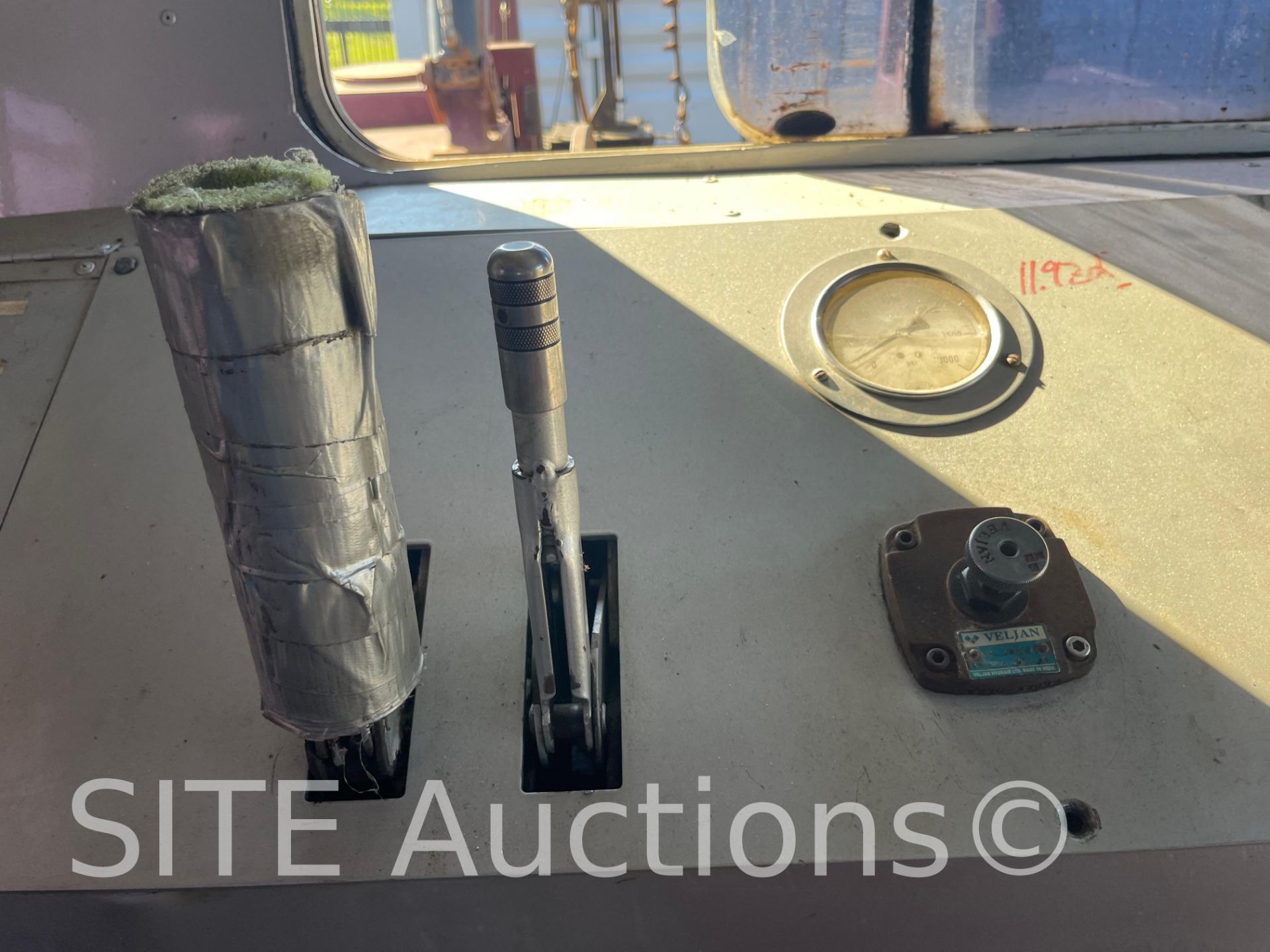 2004 Sterling Acterra S/A Wireline Truck - Image 34 of 44