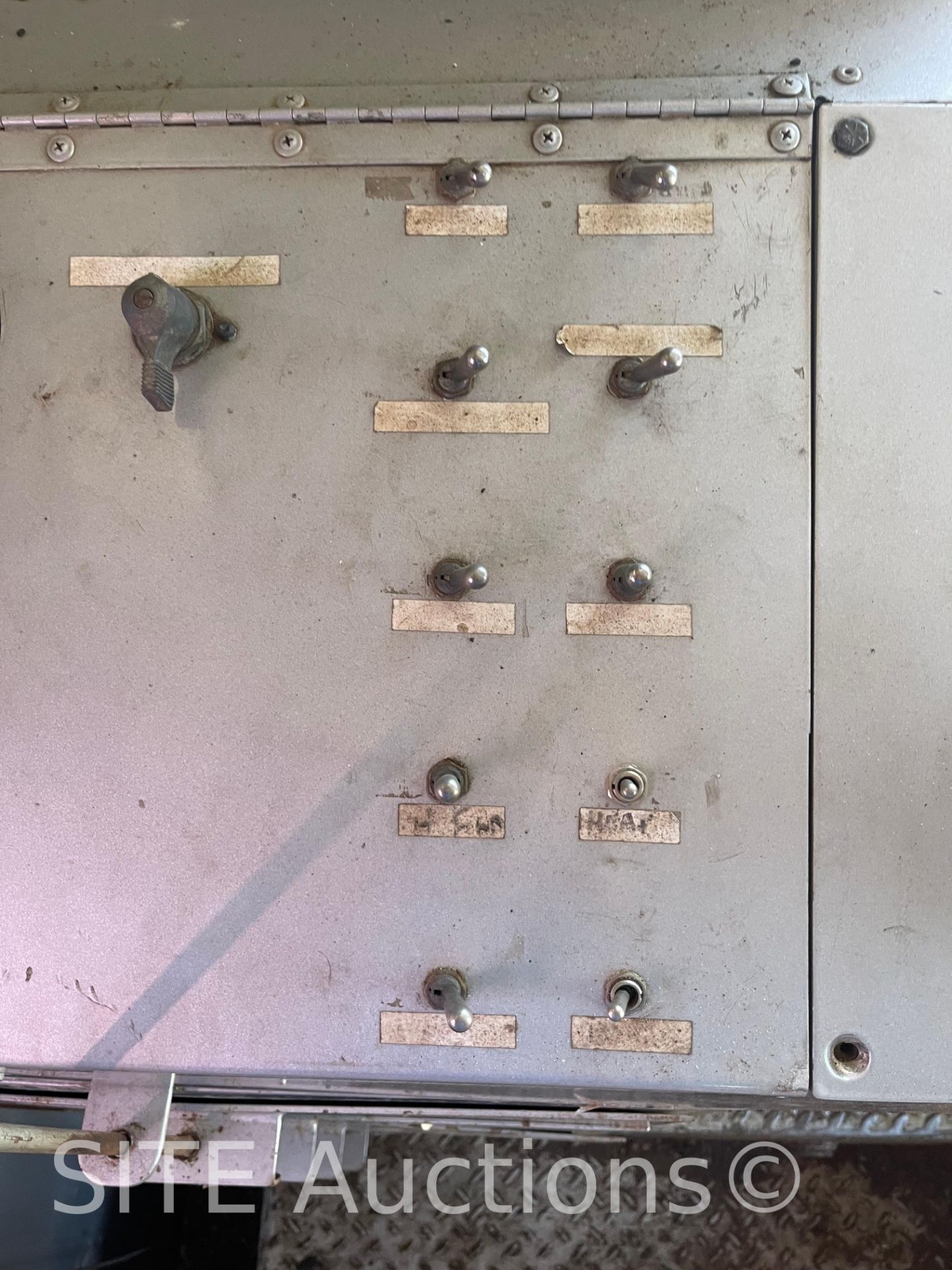 2004 Sterling Acterra S/A Wireline Truck - Image 35 of 44