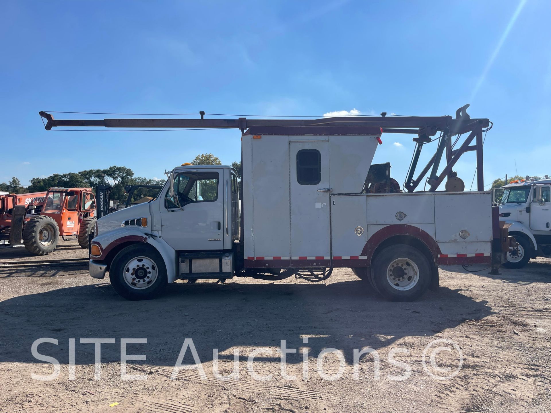 2006 Sterling Acterra S/A Wireline Truck - Image 8 of 50