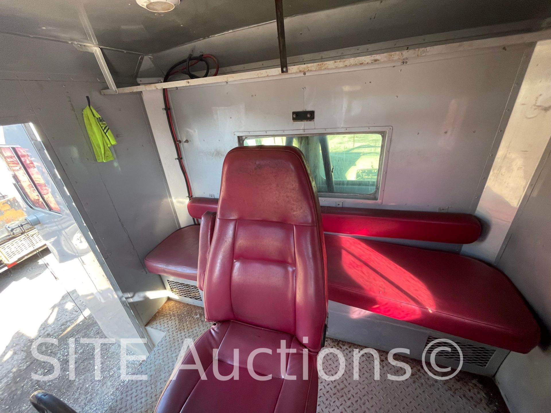 2004 Sterling Acterra S/A Wireline Truck - Image 40 of 44