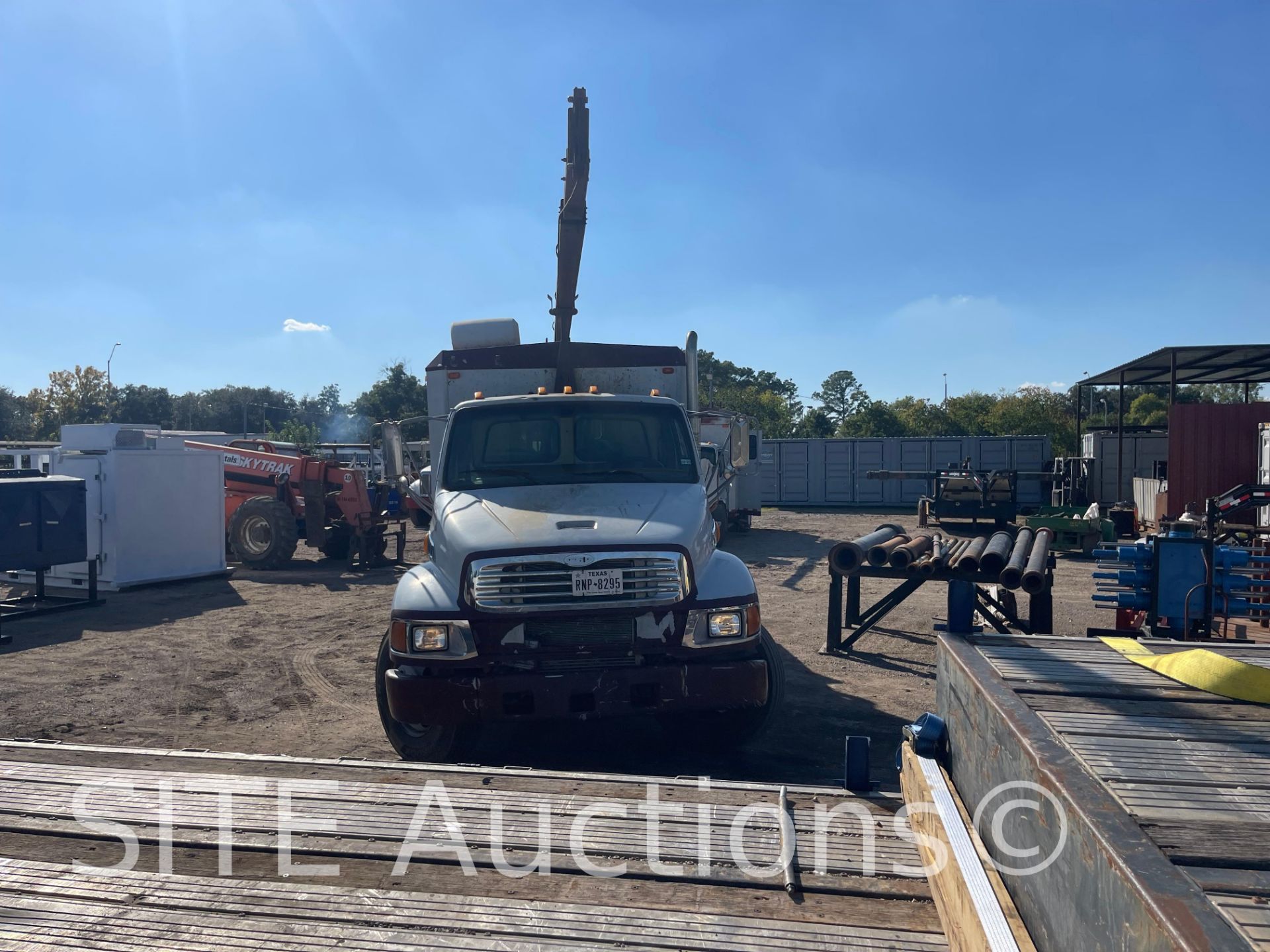 2004 Sterling Acterra S/A Wireline Truck - Image 2 of 44