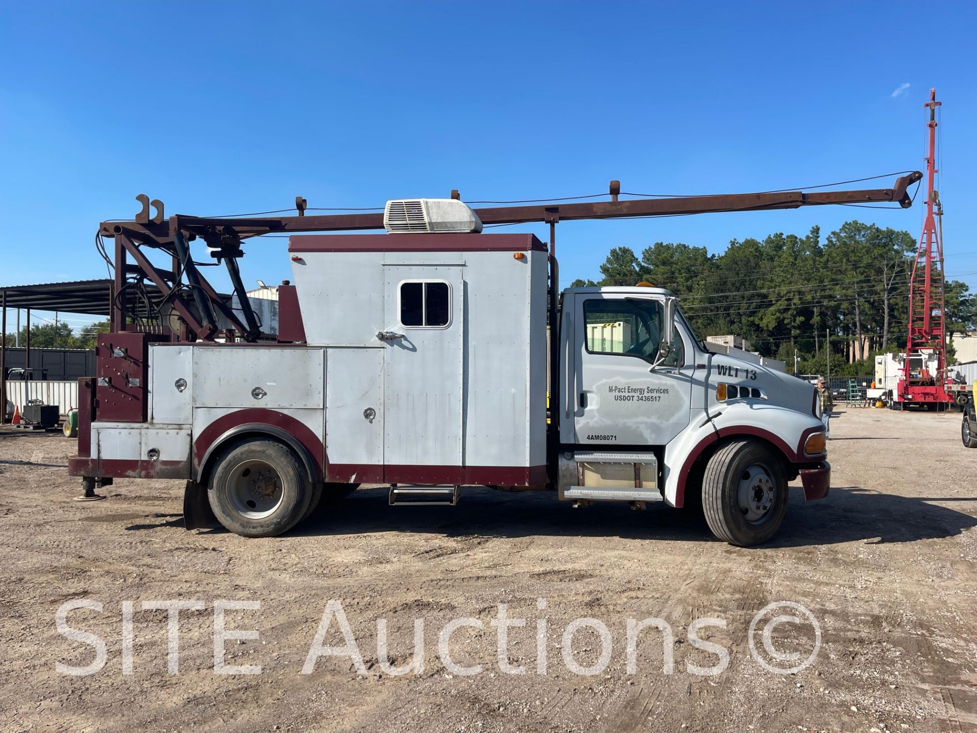 2004 Sterling Acterra S/A Wireline Truck - Image 4 of 44