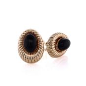 Estate 14 Karat Yellow Gold Oval Cabochon Onyx Stud Earrings