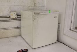 Magic Chef mini fridge