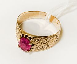 GOLD & RUBY RING - SIZE P - APPROX 3.6 GRAMS