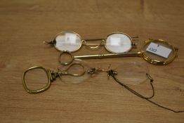 Various late19th / early 20th century yellow metal pincenez and lorgnettes (4).