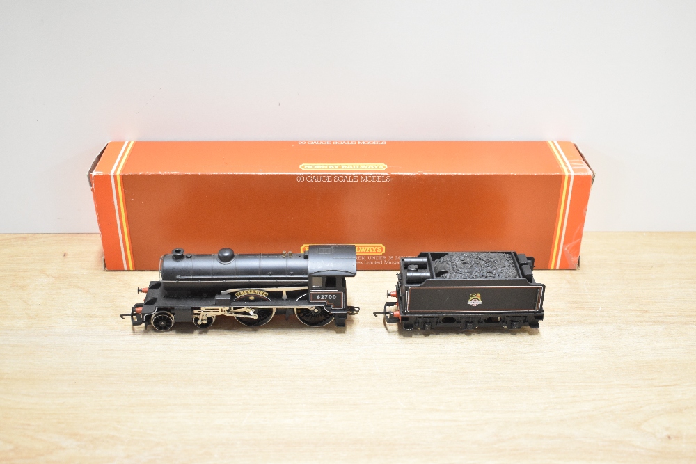 A Hornby 00 gauge R259 BR 4-4-0 Yorkshire Loco & Tender 62700, in original box with inner packaging,