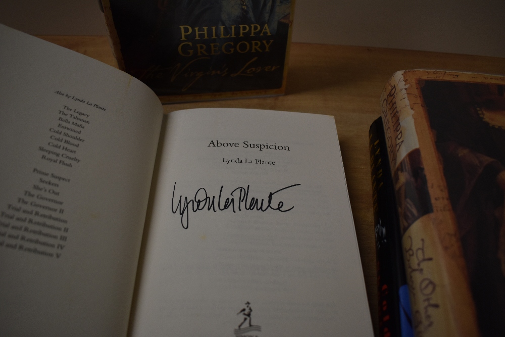 Literature. Signed copies. Includes: Philippa Gregory and Lynda La Plante. Hardbacks in dust - Image 3 of 3
