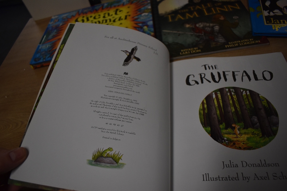 Children's. Miscellany. Condition mixed. See images. (23) - Image 2 of 3