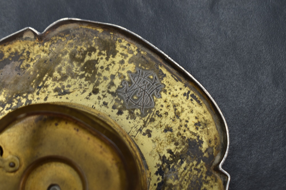 An early 20th century white metal (presumed silver) desk clock, having engine turned decoration to - Image 4 of 4