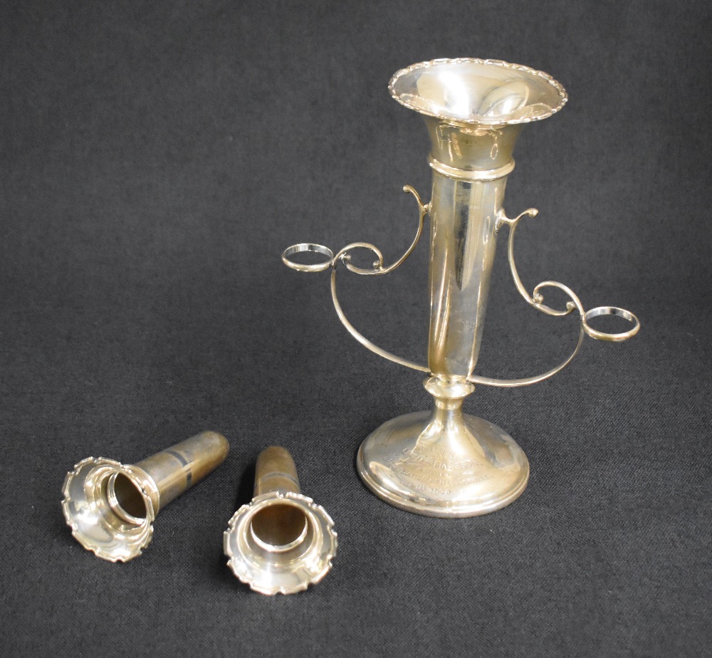 An early 20th century silver epergne vase, the central fluted vase having Chippendale style rim with - Image 4 of 6