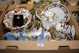 A Paragon Venice part tea serviced consisting of 17 pieces, a Mason's Ironstone Mandalay pattern