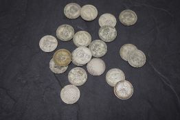 GB Silver Shillings, Queen Victoria 1883 & 1900, Edward VII 1902 in good condition, George V 1914,