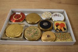 A group of compact mirrors/pocket mirrors, to include a WWII Royal Army Corps sweetheart mirror, (