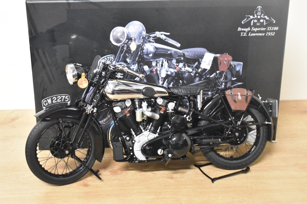 Minichamps Paul's Model Art Die-cast, 1:6 scale, Brough Superior SS100 ...