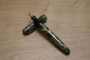 A Wahl Oxford lever fill fountain pen in Green Marble with single cap band having a Wahl 3 14k 0.585