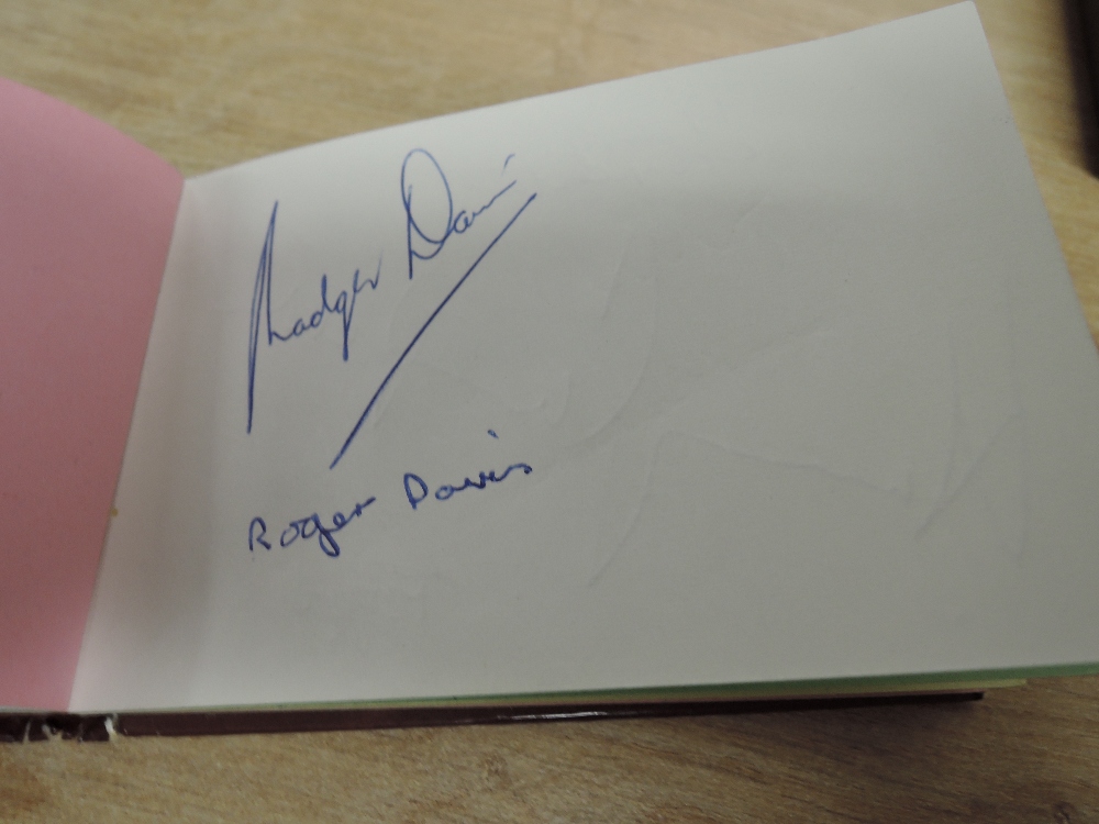 Golf Players Autograph Album, including Gary Nickolas, Seve Ballesteros, John Morgan, ED Sneed, Nick - Image 26 of 31