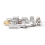 A COLLECTION OF SILVER PILL, SNUFF AND VINAGRIATTE BOXES including seven19th and early 20th