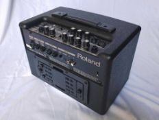 Roland AC-33 Acoustic Guitar Amplifier CONDITION REPORT: Boxed and in overall good