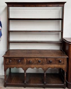 Monthly General sale, Ceramics, Glass, Paintings, Furniture, Clocks, Works of Art, Books, Sporting Memorabilia