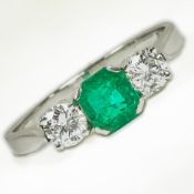 EMERALD AND DIAMOND 3 STONE RING
