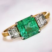 EMERALD AND DIAMOND RING
