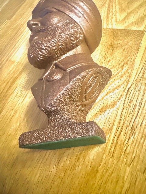 INDIA - MILITARY - Vintage Sikh Military Bust cast from mixed bronze material. A rare detailed - Image 2 of 4