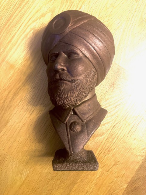 INDIA - MILITARY - Vintage Sikh Military Bust cast from mixed bronze material. A rare detailed