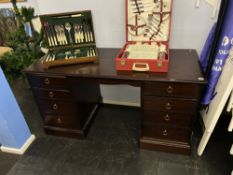 Stag desk