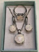 Suite of jewellery stamped 925