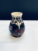 Moorcroft vase dated 95 Height 9.5 cm