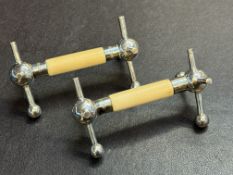 Pair of silver knives rests Weight 163g