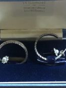 2 Pairs of ladies earrings boxed