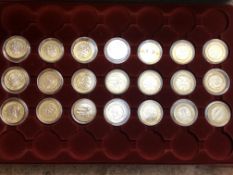 Collection of collectable 2 pound coins - 21 in to