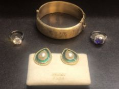 Rolled gold bangle, 925 silver dress ring, pearl/