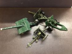 4 Toy cannons