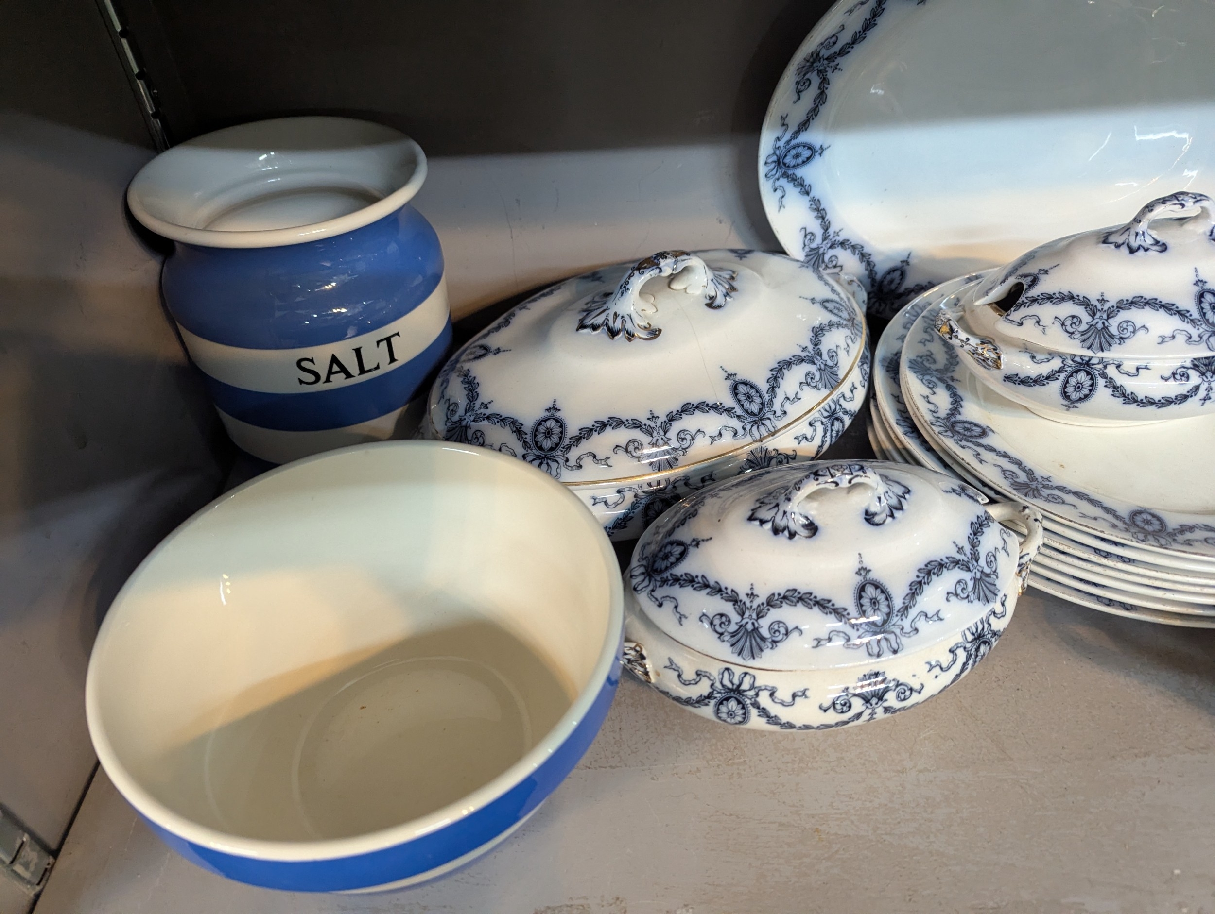 A mixed lot of ceramics to include a Royal Crown Derby Posies pattern coffee service, Noritake - Image 4 of 5