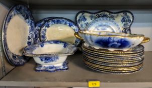 A mixed lot to include a collection of Royal Doulton Burslem Nankin pattern blue and white plates