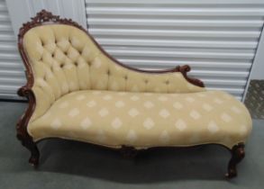 A Victorian upholstered chaise longue of customary form, 95 x 160 x 70cm