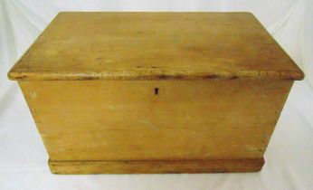 A rectangular pine blanket box with hinged cover, 38.5 x 66.5 x 39.5cm