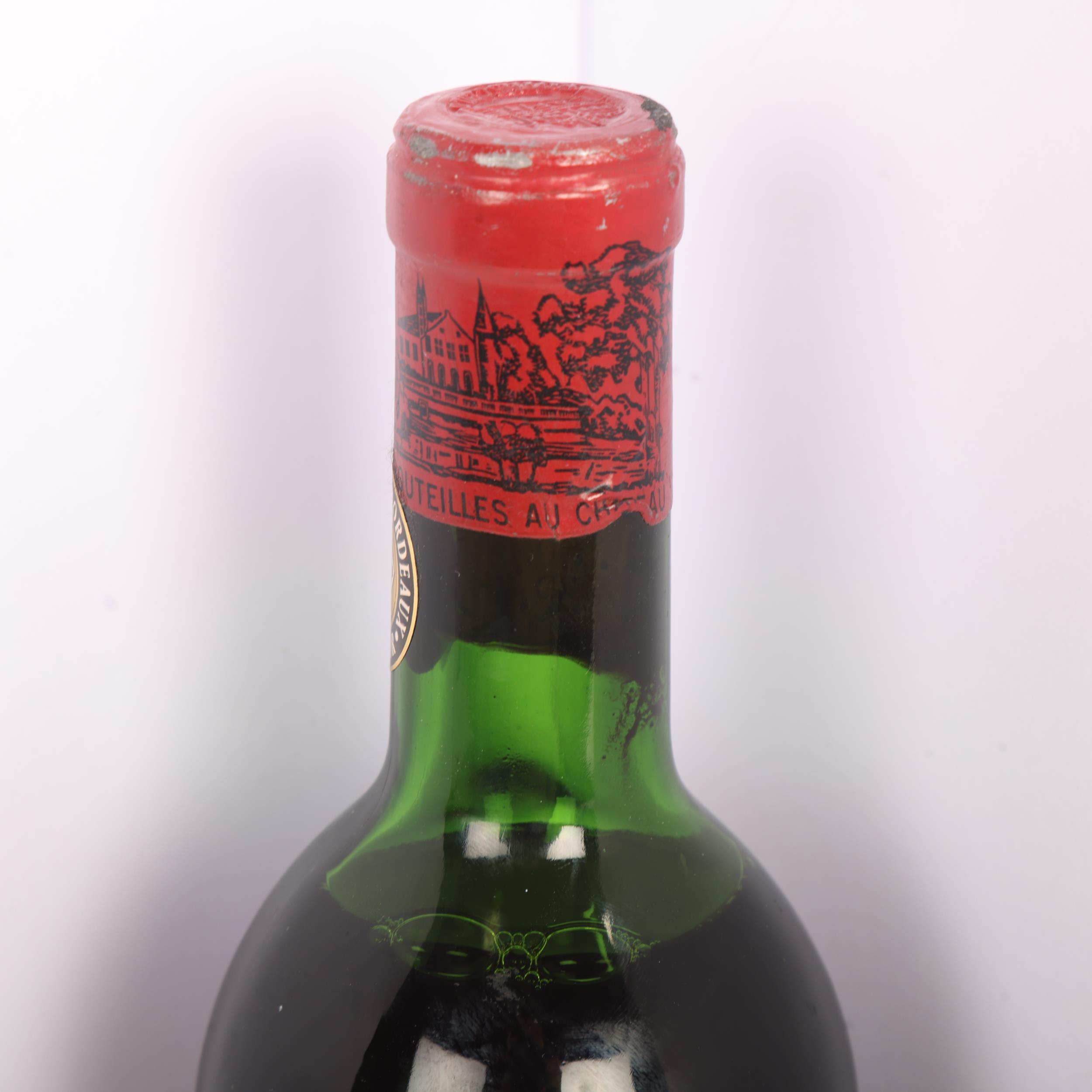A bottle of Chateau Lafite Rothschild 1970, Pauillac, 1er Grand Cru Classe. Level to high - Image 3 of 3