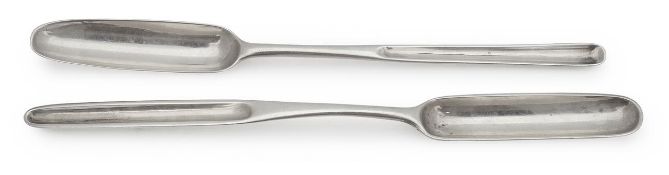 A George III silver marrow scoop