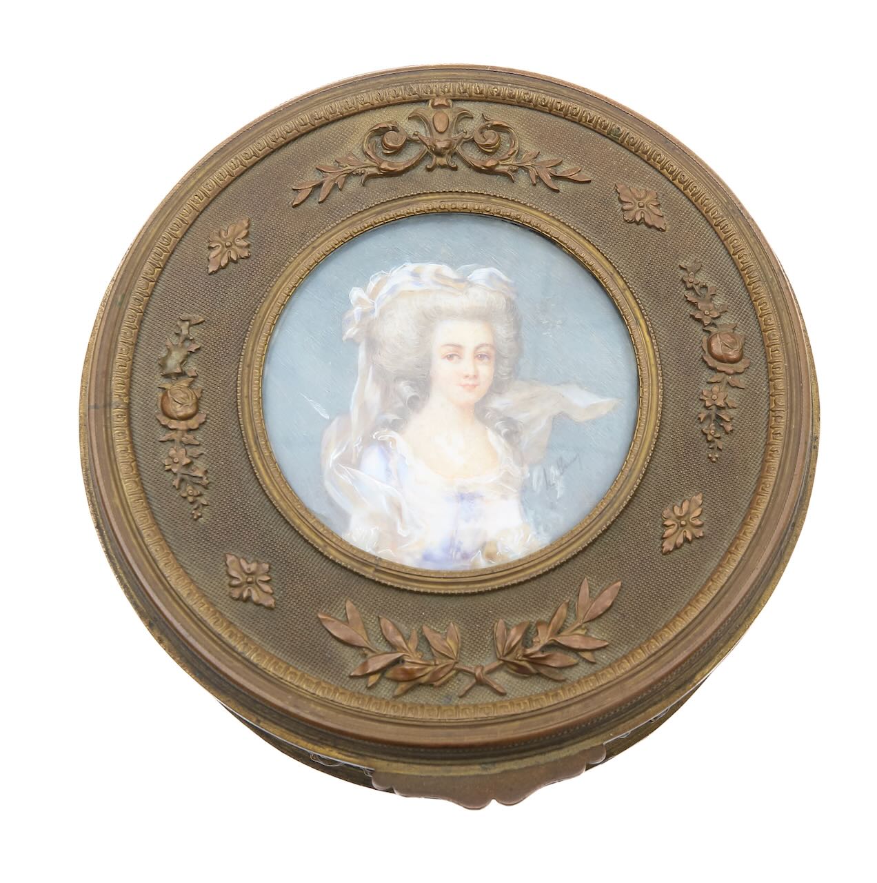 A French gilt-metal and blue glass powder bowl - Image 2 of 3