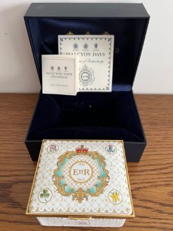 Cato Crane presents 5 Counties UK 'Antiques for Everyone & Fresh to the Market from Private Vendors' Timed Auction