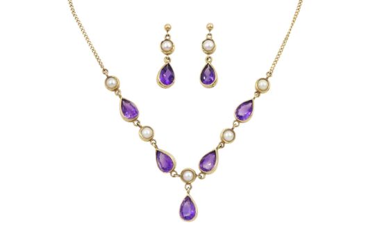 9ct gold pear cut amethyst and split pearl necklace and a pair of matching 9ct gold stud earrings - Image 1 of 2