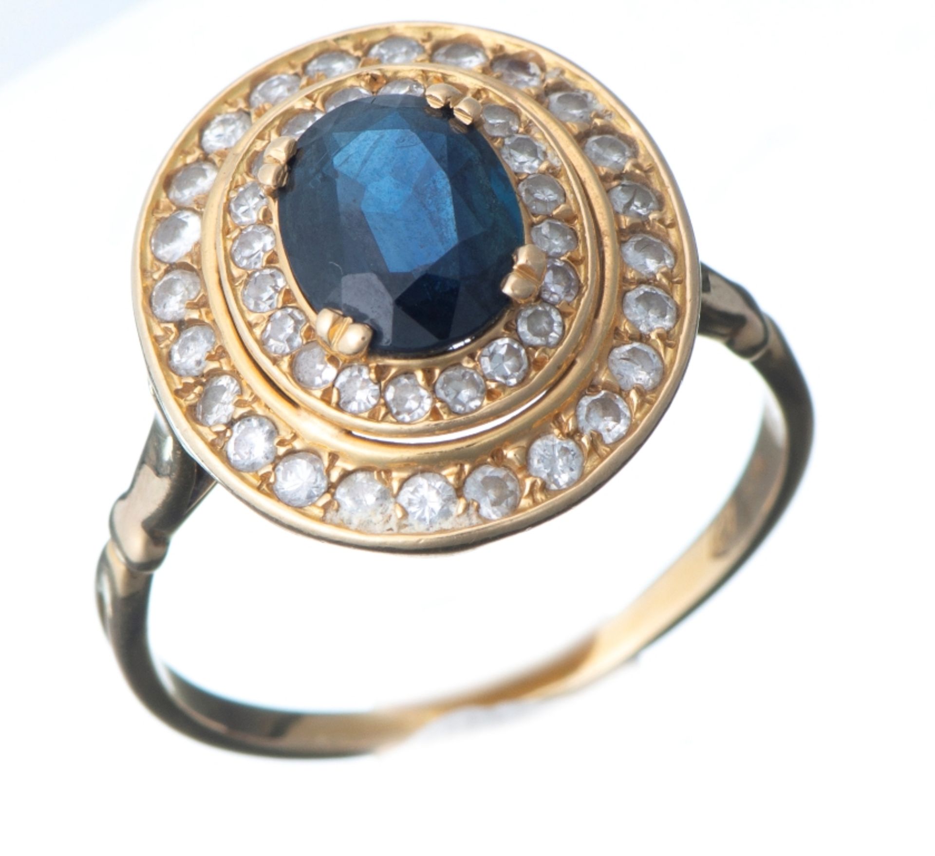 Bague Royaliste En Or Avec Médaillon Ovale Pivotant - Rare Et Historique