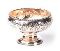 Travail grec XXe - Coupe ronde sur piédouche en argent sterling