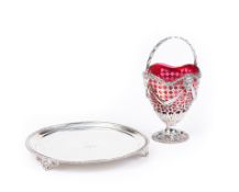 Travail anglais fin XVIIe début XIXe - Plateau en argent et sucrier